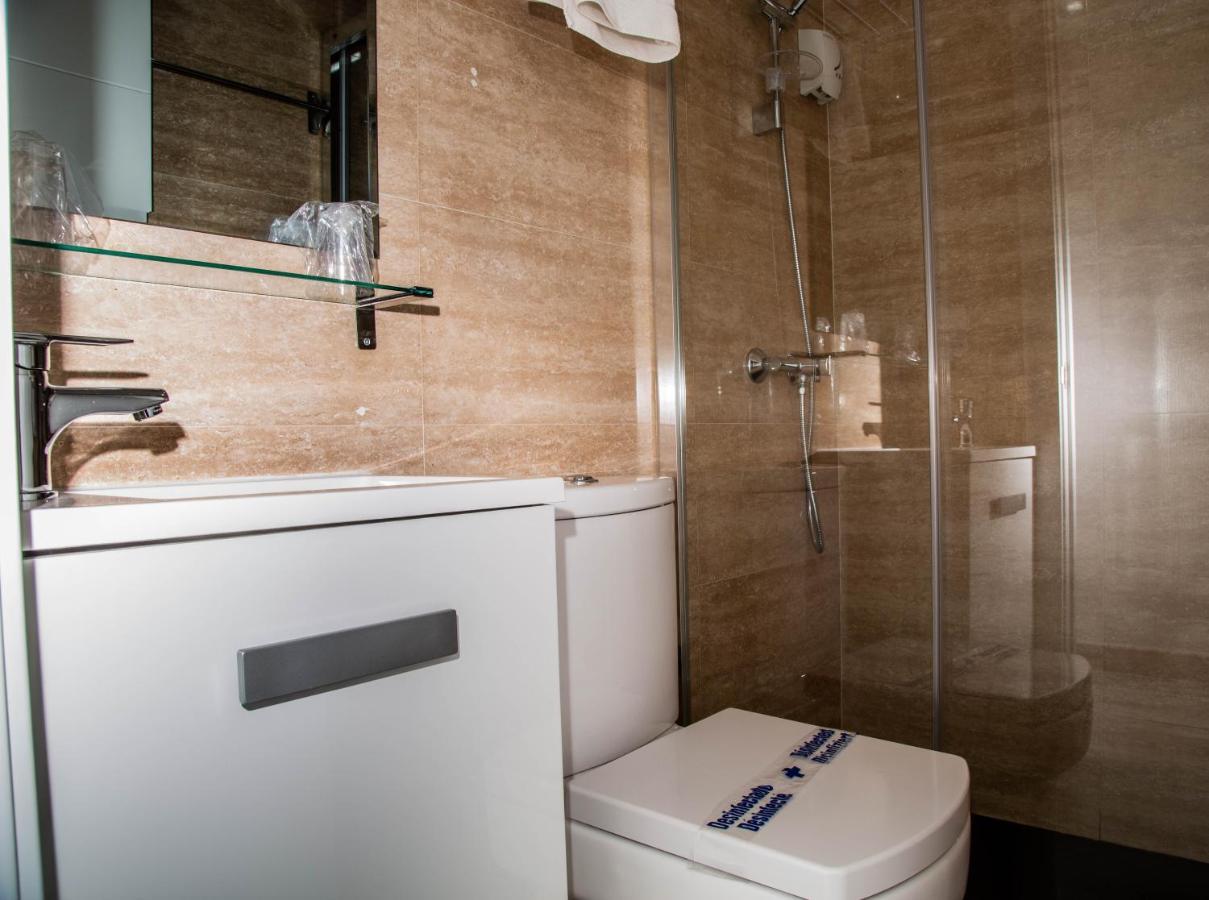 Alojamientos Rooms Catamaran Castro Urdiales Esterno foto